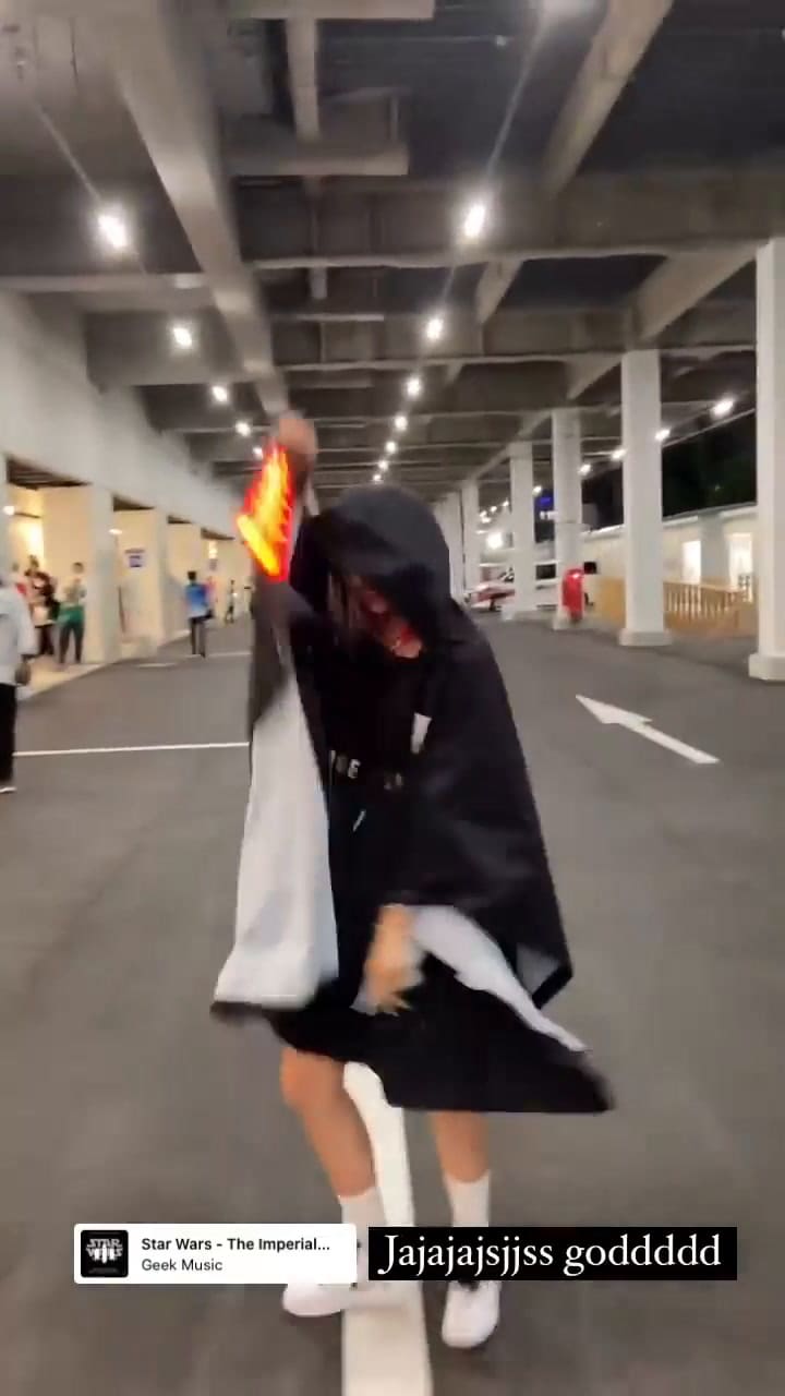 El desopilante disfraz ‘Darth Vader’ de Delfina Pignatiello en la Villa Olímpica