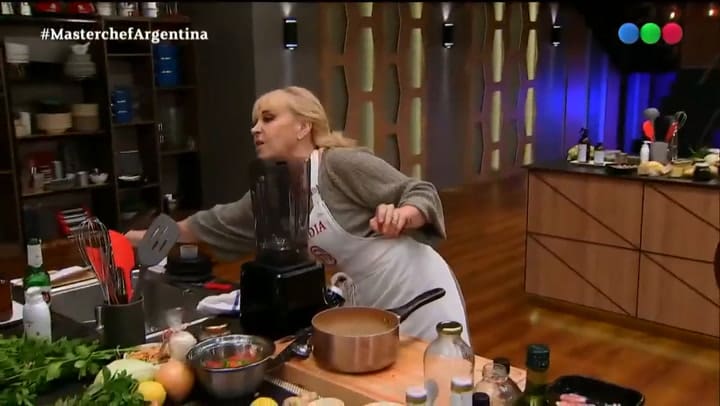 MasterChef Celebrity. Claudia Villafañe contó que la gente le pide disculpas - Fuente: Telefe