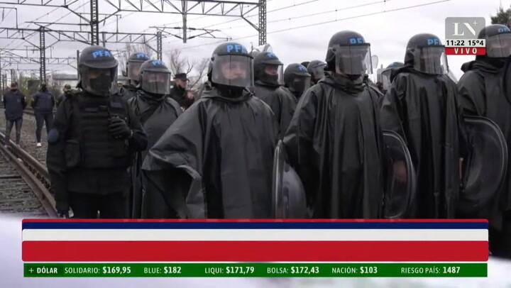 Tensión en la línea Roca por el corte de las vías.