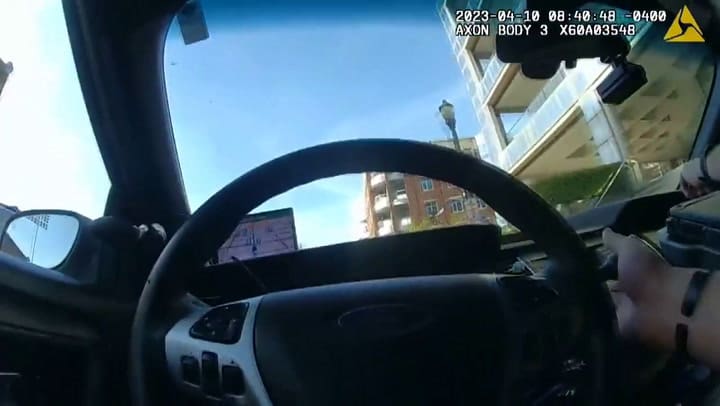 Los impactantes videos del tiroteo protagonizado por un empleado de un banco en Louisville