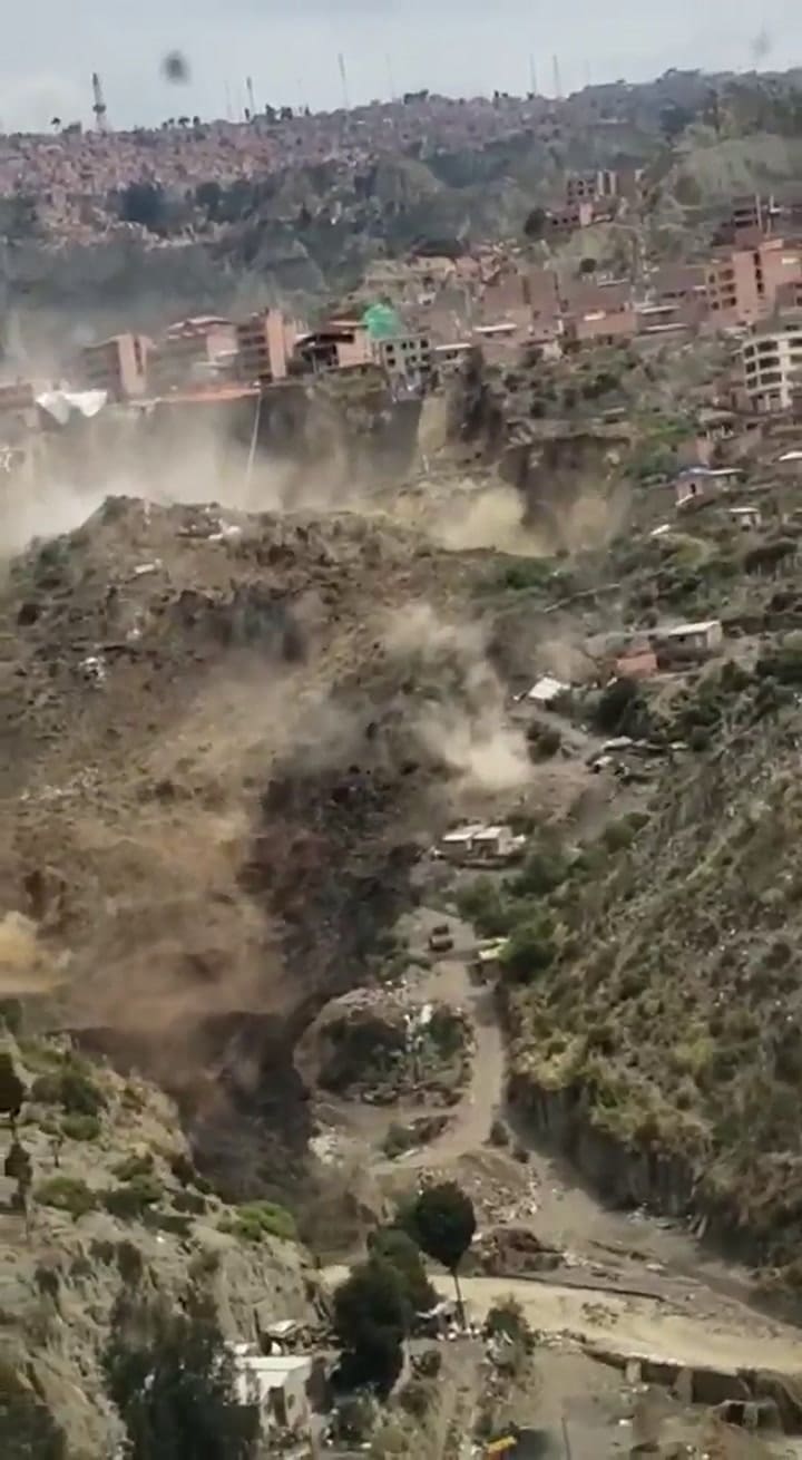 El momento en que se desliza la tierra