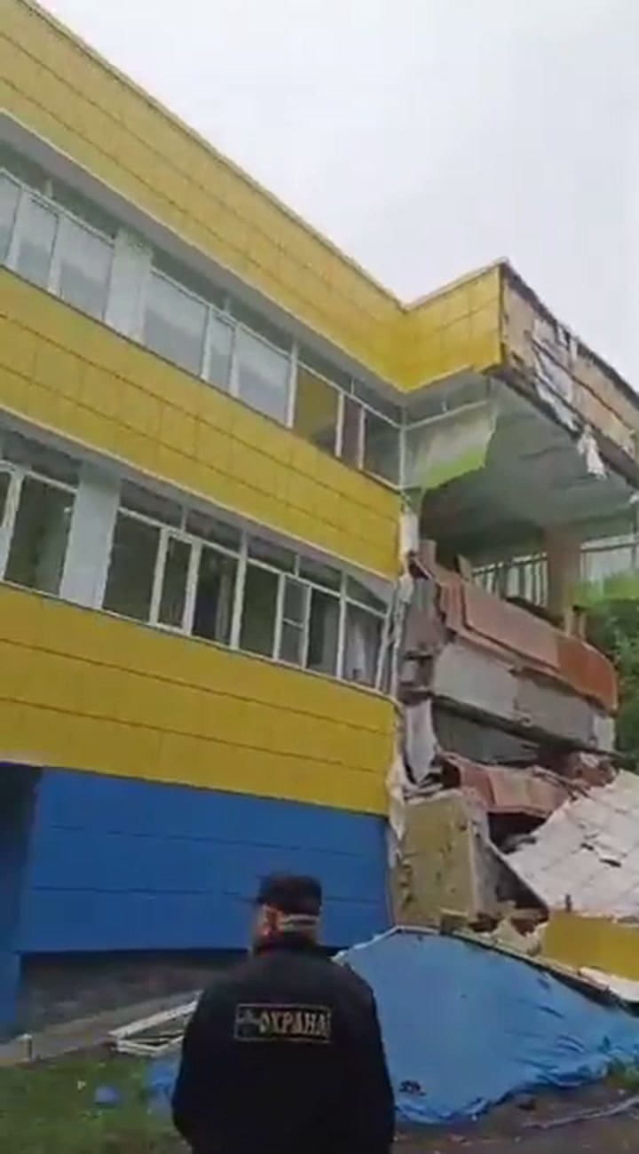 Colapsa la estructura de un jardín de infantes en Petropavlovsk, Kamchatka, tras el terremoto