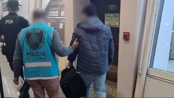 Expulsaron del país a un ladrón chile