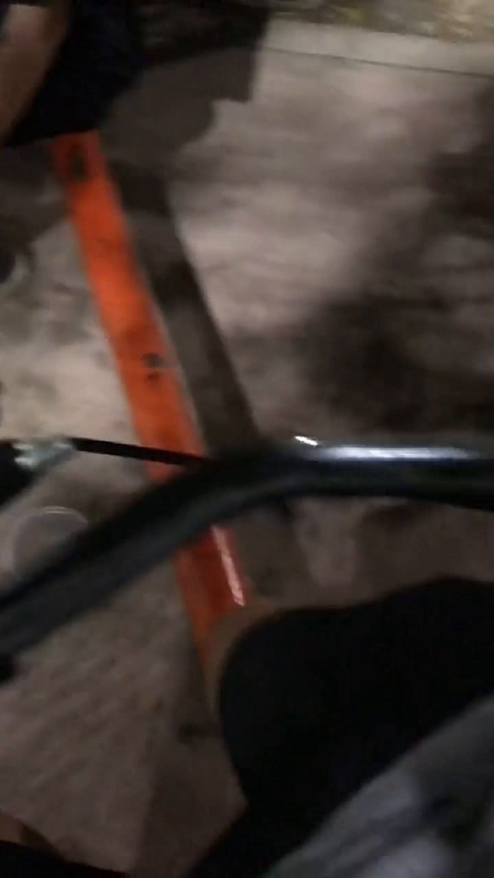 Sorprendió a sus amigos con las entradas para ser a la selección y emocionó a todos