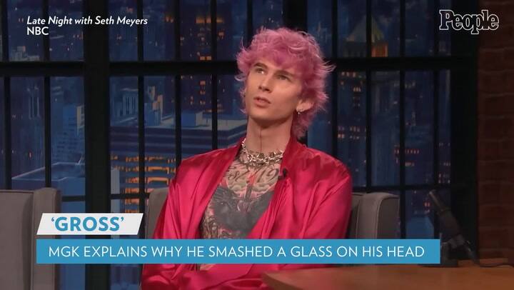 Machine Gun Kelly explica por qué se estrelló una copa en la cara