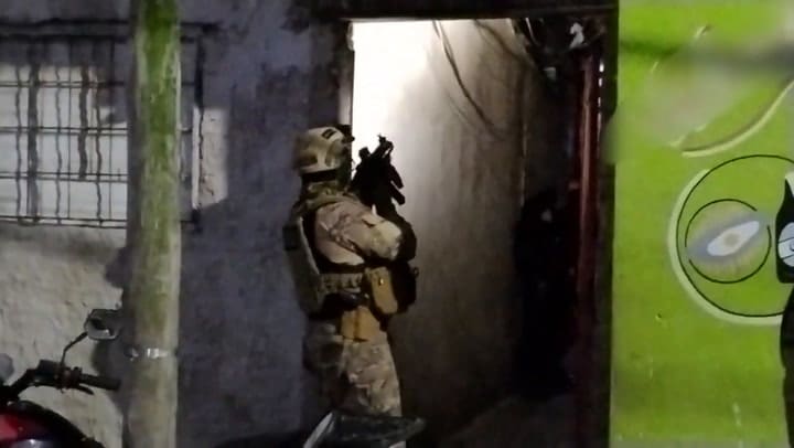 Detuvieron a dos menores por el violento robo a un jubilado en Flores