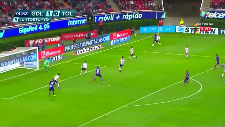 La jugada de la polémica - Fuente: Twitter