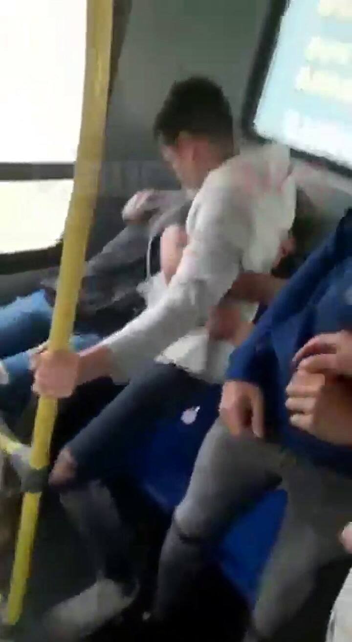 Agresión en un micro - Fuente: LBI