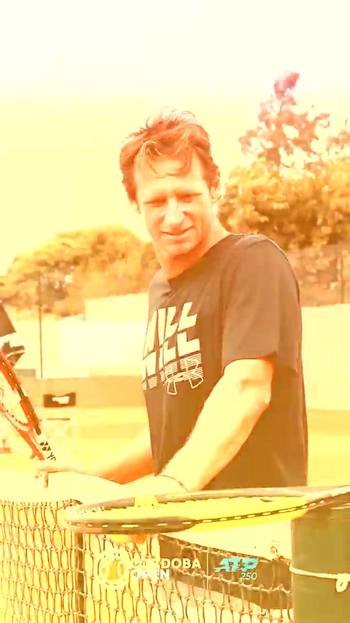 El tenista serbio Miomir Kecmanovic se entrena con David Nalbandian en el Córdoba Open