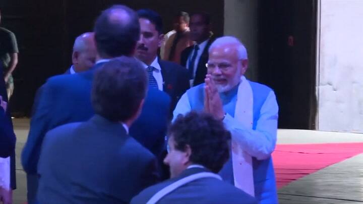 En medio del G20, se organiza una jornada de meditación y yoga en La Rural - Fuente: Reuters