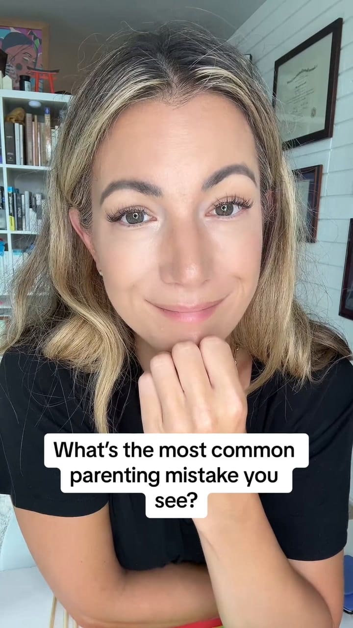 El error más común que cometen los padres al criar a sus hijos, según una psiquiatra infantil
