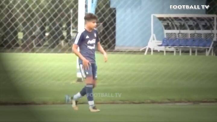 Exequiel Zeballos , una de las mayores promesas del club - Fuente: Youtube