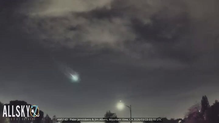 Video muestra una bola de fuego en el cielo de California ( The American Meteor Society)