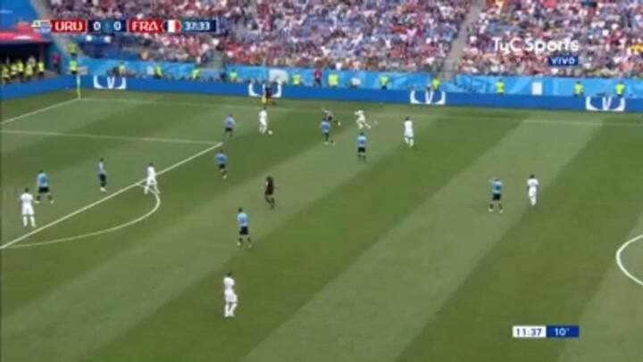 El primer amonestado en Uruguay fue Bentancur - Fuente: TyC