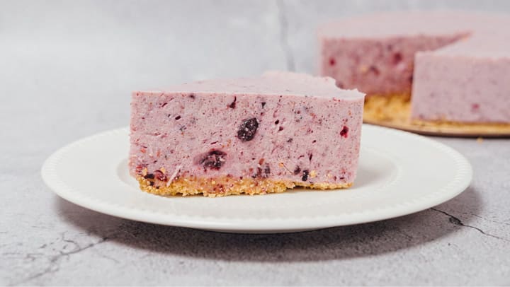 Torta de frutos del bosque sin horno