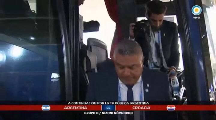 Así llegaba la selección argentina al estadio Nizhni Nóvgorod - Fuente: TV Pública