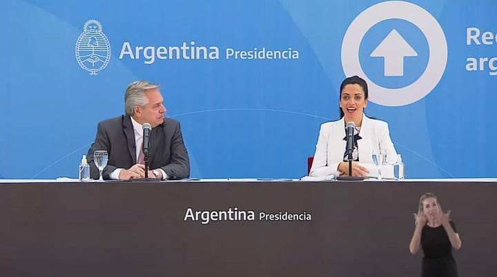 El presidente encabezó, junto a Luana Volnovich, el anuncio del plan “La libertad de elegir”