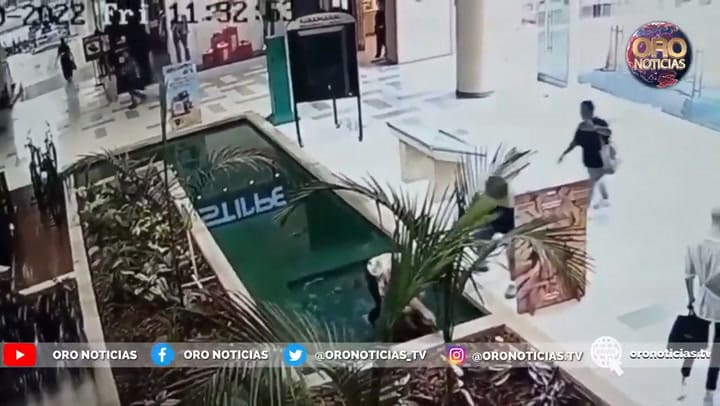 Se cayó a una pileta por distraerse con el celular