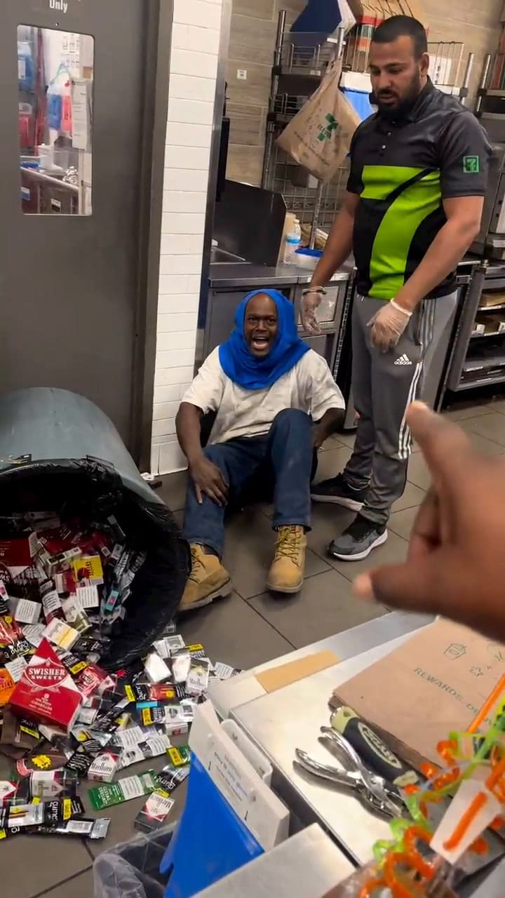 Así terminó un hombre que trató de robar una tienda en California y los empleados se defendieron