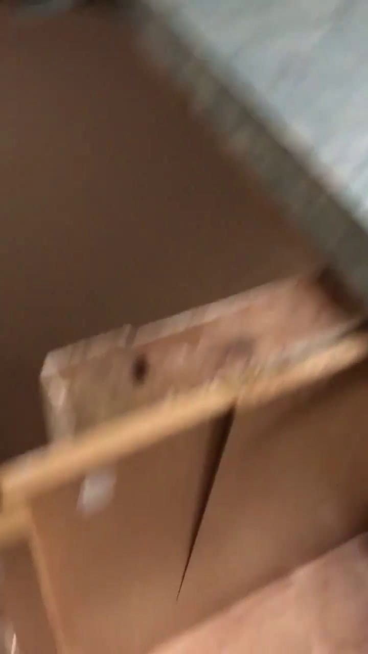 Un hombre encontró un pasadizo secreto en la alacena de su cocina