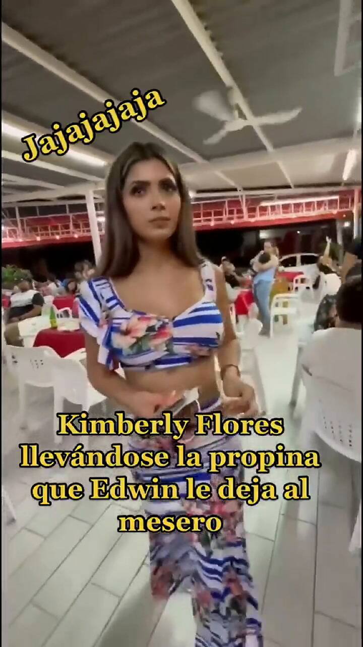 Kimberly Flores se llevó la propina que Edwin Luna dejó en un restaurante y se volvió viral