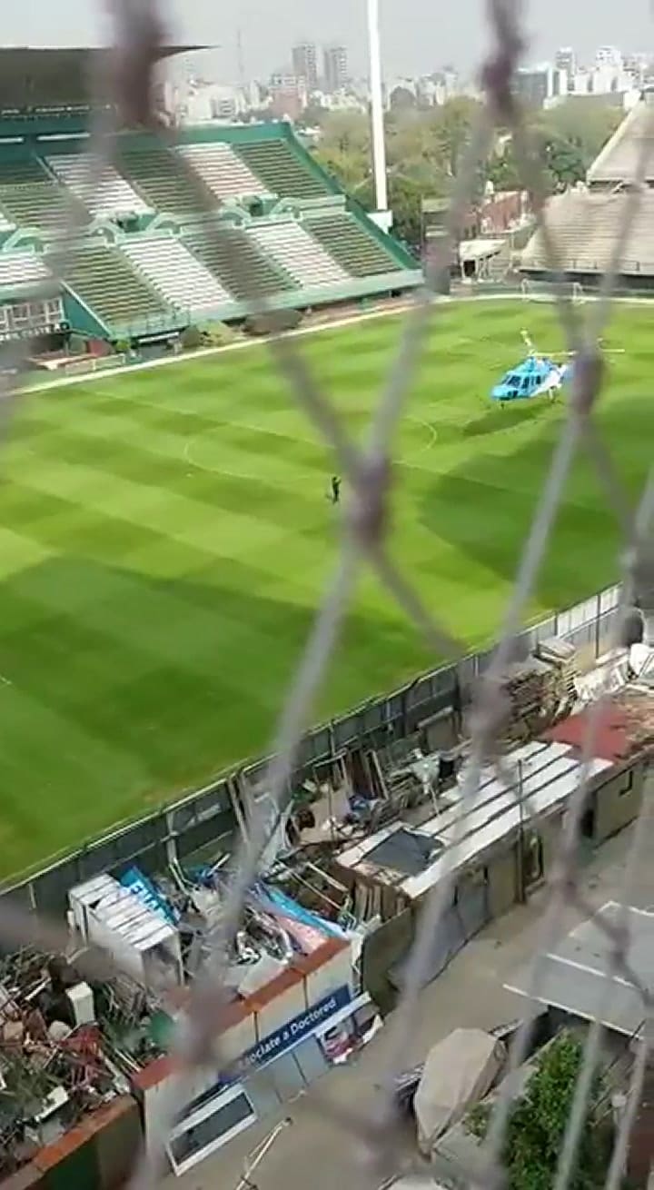 Así aterrizaba Alberto en Ferro para dar una entrevista. Fuente: Analía Argento