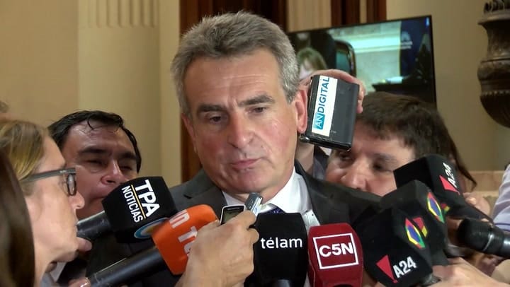 Habló el diputado Olmedo después del levantamiento de la sesión - Fuente: Télam