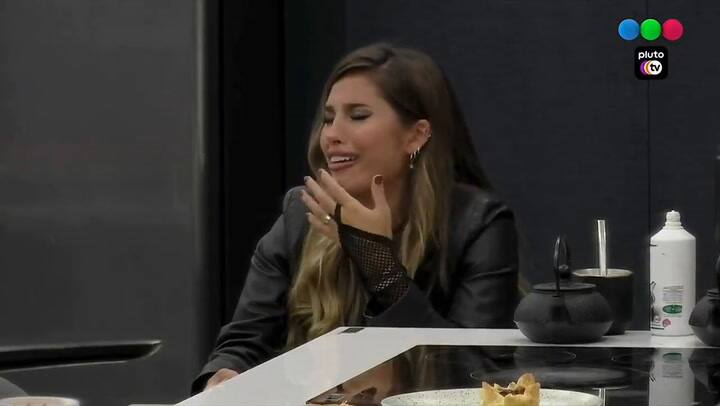 Julieta llora porque Mora se quedó sin Caramelo