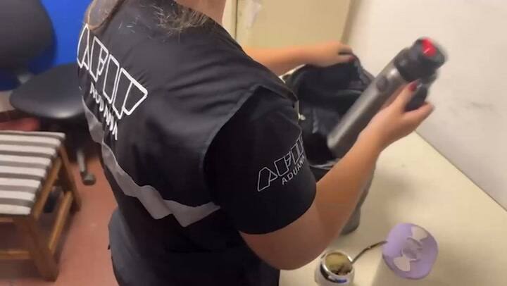 Una mujer intentó ingresar 104 mil euros ocultos en el equipo de mate