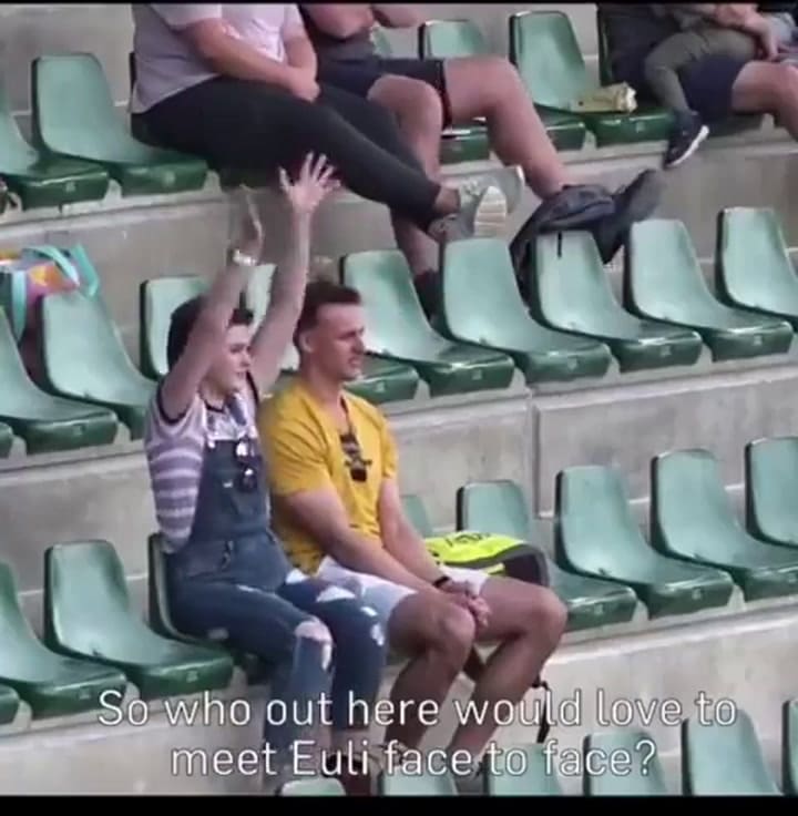 Le propuso casamiento de la forma más inusual