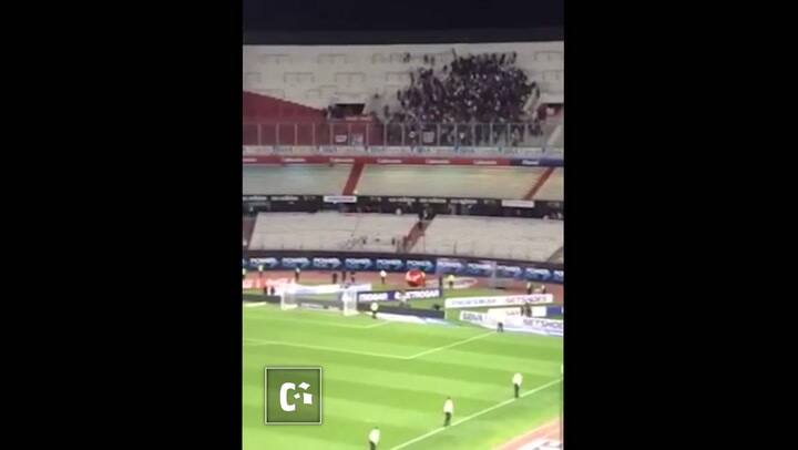 Cánticos y amenazas entre dos facciones de la barra de River