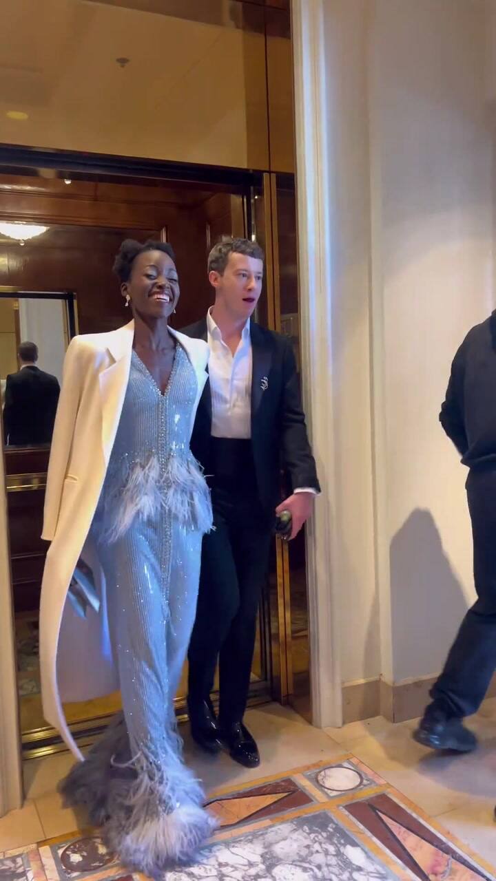 Lupita Nyong’o asistió a los Oscar 2024 con Joseph Quinn y se tomaron de las manos
