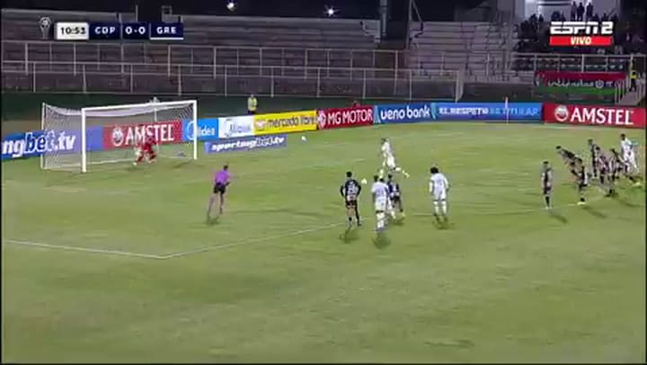 Un jugador erró tres penales seguidos en la Sudamericana y su equipo terminó empatando