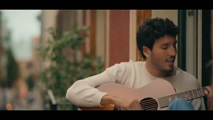 Sebastián Yatra - Tacones Rojos