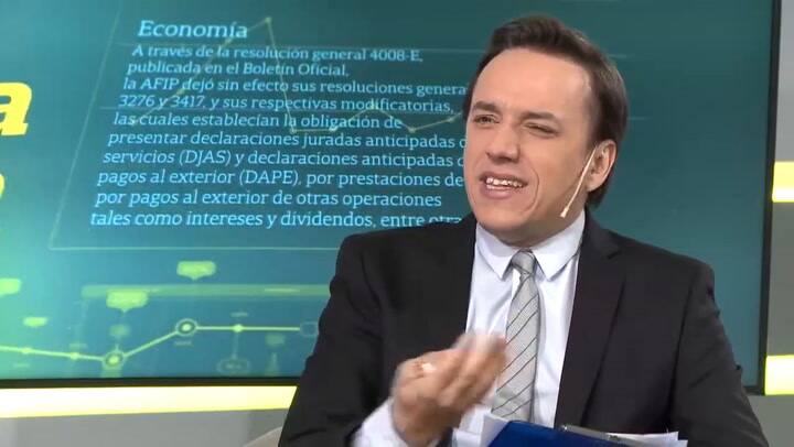 JOSE DEL RIO ENTREVISTA A JORGE FERNÁNDEZ DÍAZ EN MESA CHICA - PARTE 3