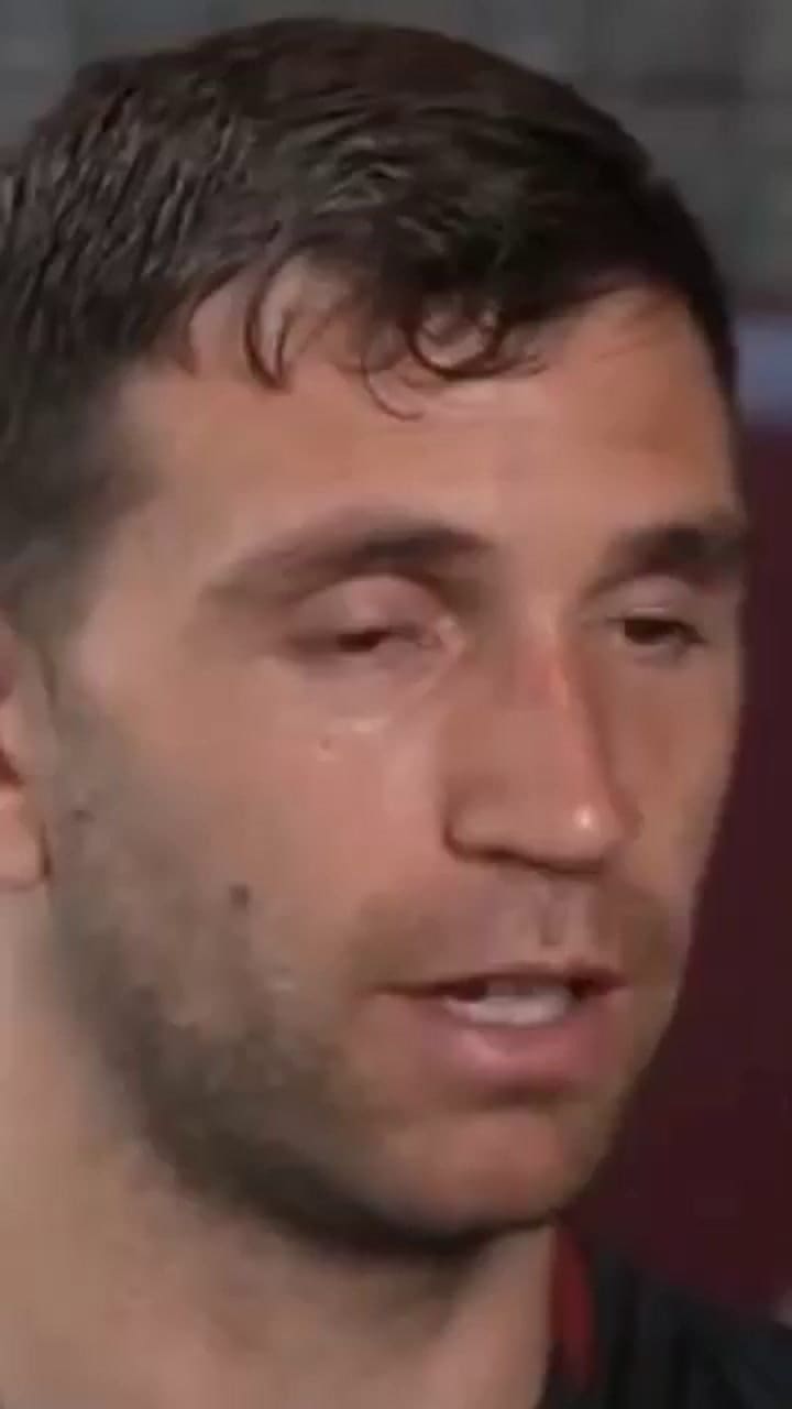 USTARI Y DIBU MARTINEZ