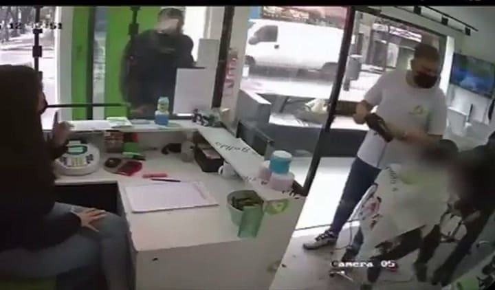 Robó una peluquería infantil a punta de pistola, escapó y lo encontraron en el lugar menos pensado