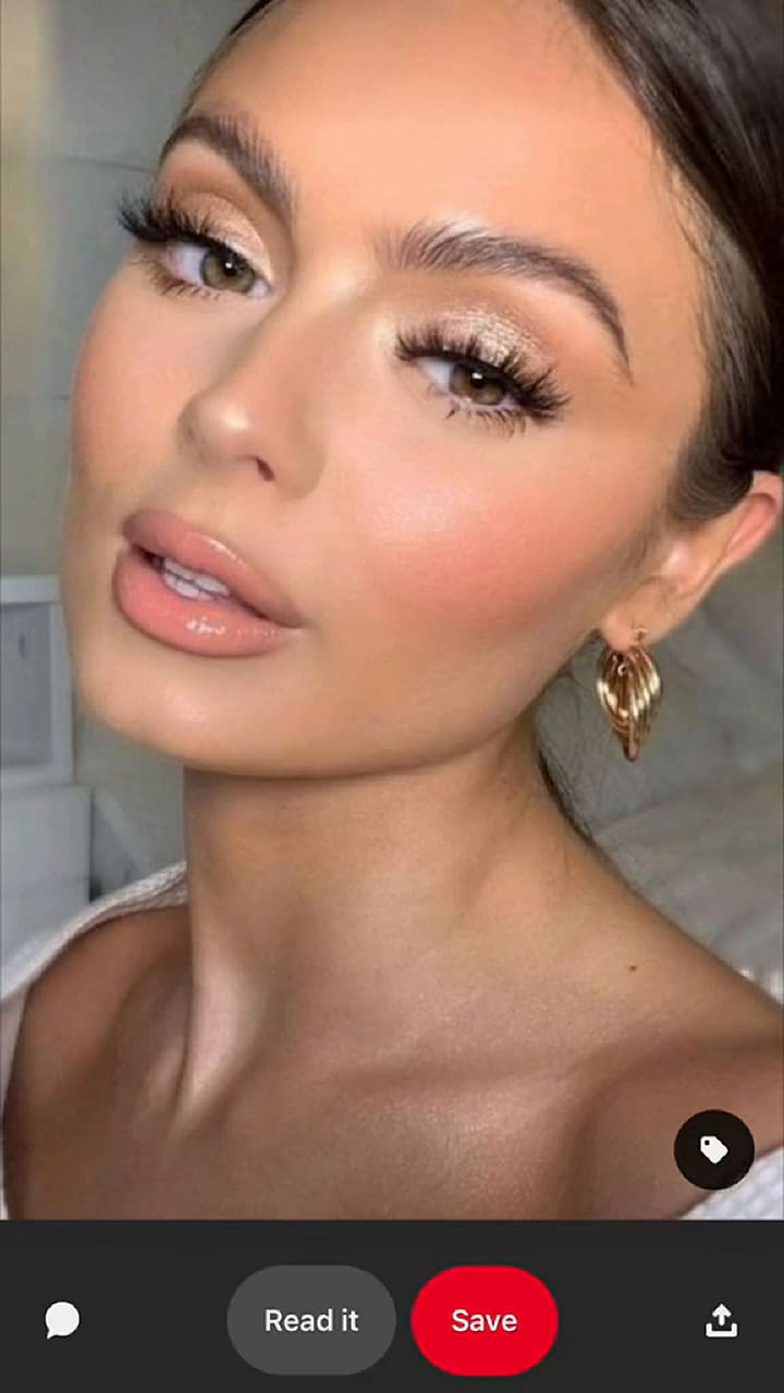 Una tiktoker mostró qué tan mal la maquillaron para un casamiento y cuánto le costó