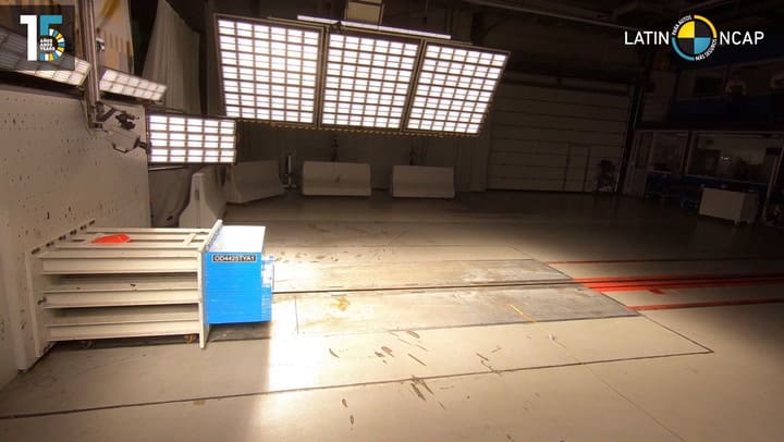 El Toyota Yaris sedán/hatchback sacó dos estrellas en las pruebas de choque de Latin NCAP