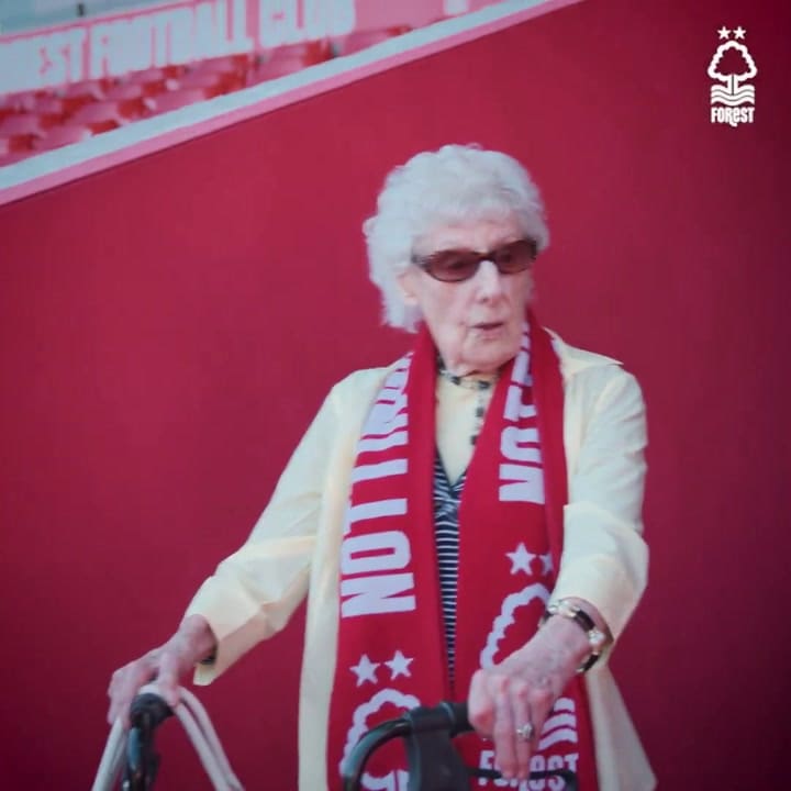Marj ingresó al estadio del Notthingham y quedó maravillada con las instalaciones