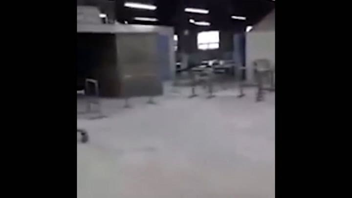 Empleado de Metalpar graba las instalaciones de la empresa vacías - Fuente: YouTube