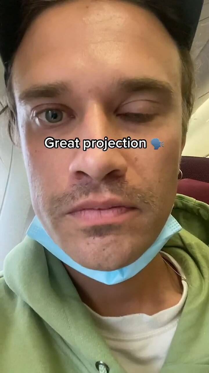 Viajero comparte los gritos incesantes de un niño en su vuelo de 29 horas