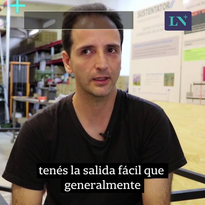 Es ingeniero electrónico, le fue mal y quedó en la calle. Un panfleto con una dirección le cambió la