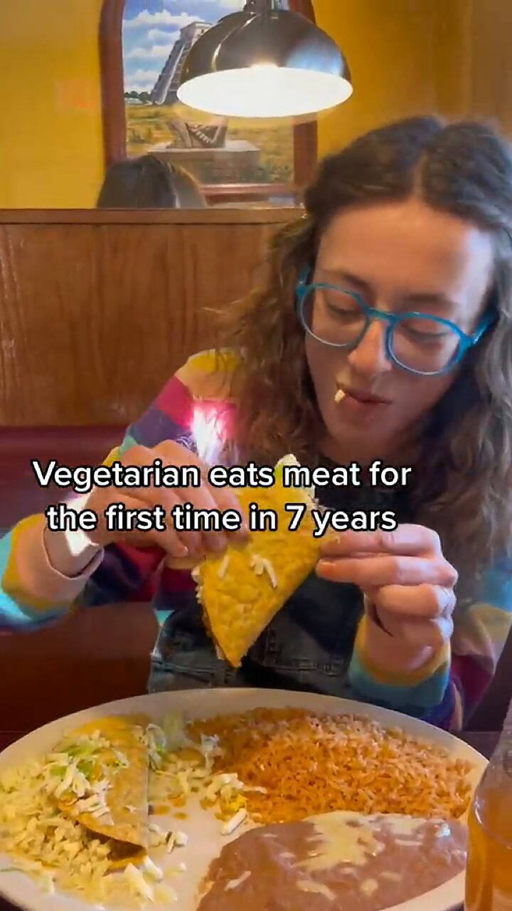 Una mujer mostró su reacción al comer tacos de carne tras 8 años de ser vegetariana