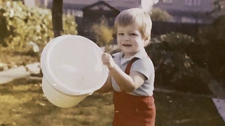 Así fue el anuncio de la candidatura de Steve Hilton, ex presentador de Fox News, para la gobernación de California