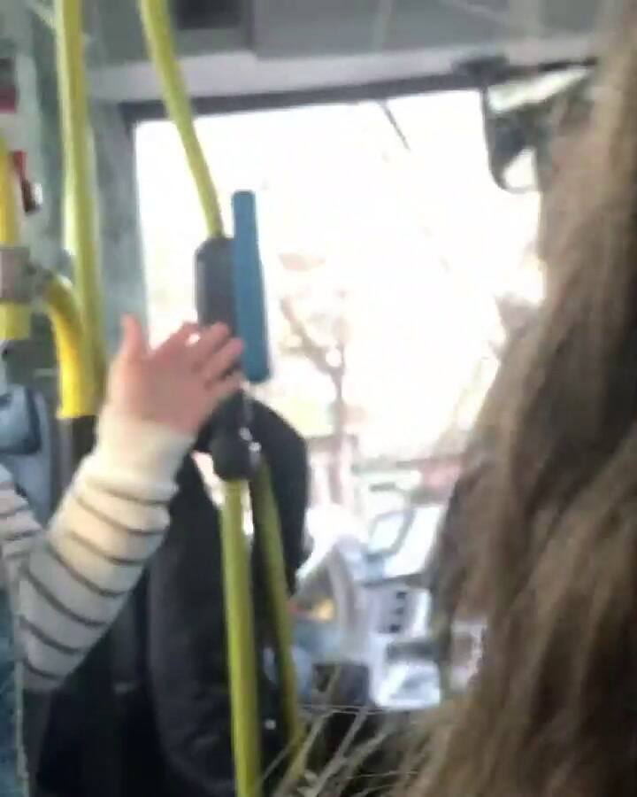 Línea 37: así comenzó la feróz agresión de un colectivero a un pasajero