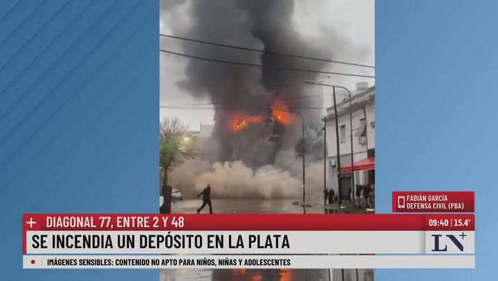 Se incendia un depósito en La Plata: los bomberos evacuaron a los vecinos