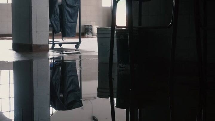 Los padres de los alumnos denuncian que la escuela se derrumba