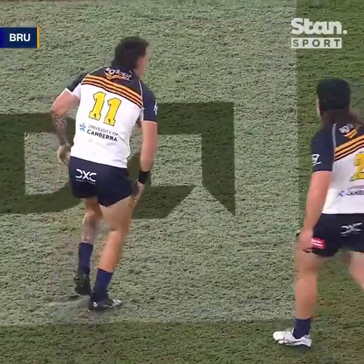 Rugby desleal: la brutal acción de un forward australiano