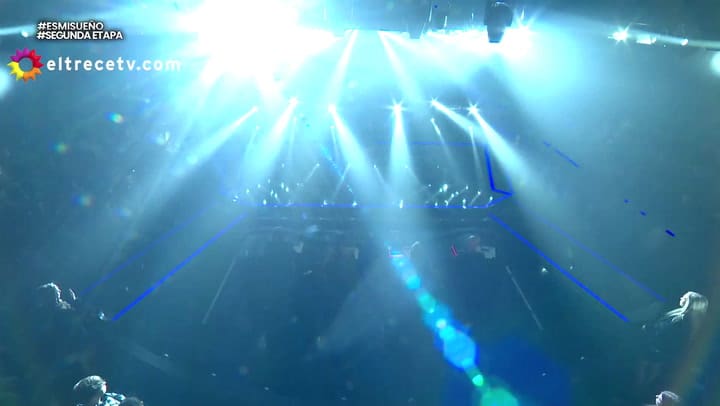Es mi sueño: se olvidó la letra en vivo, rompió en llanto y Natalie Pérez y Joaquín Levinton fueron a abrazarla